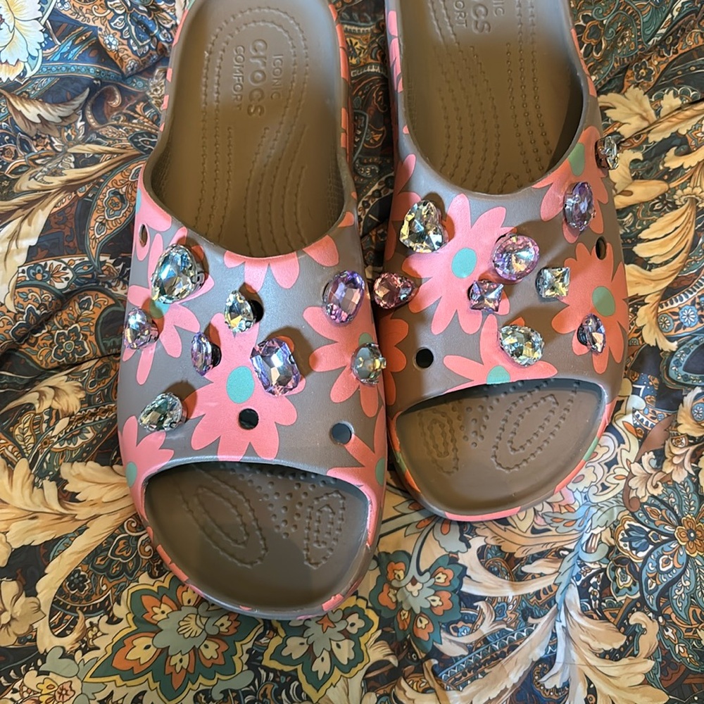Flowery Bling Crocs Slip Ons Size 9